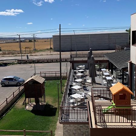 Hotel El Cobertizo Plasencia del Monte 외부 사진