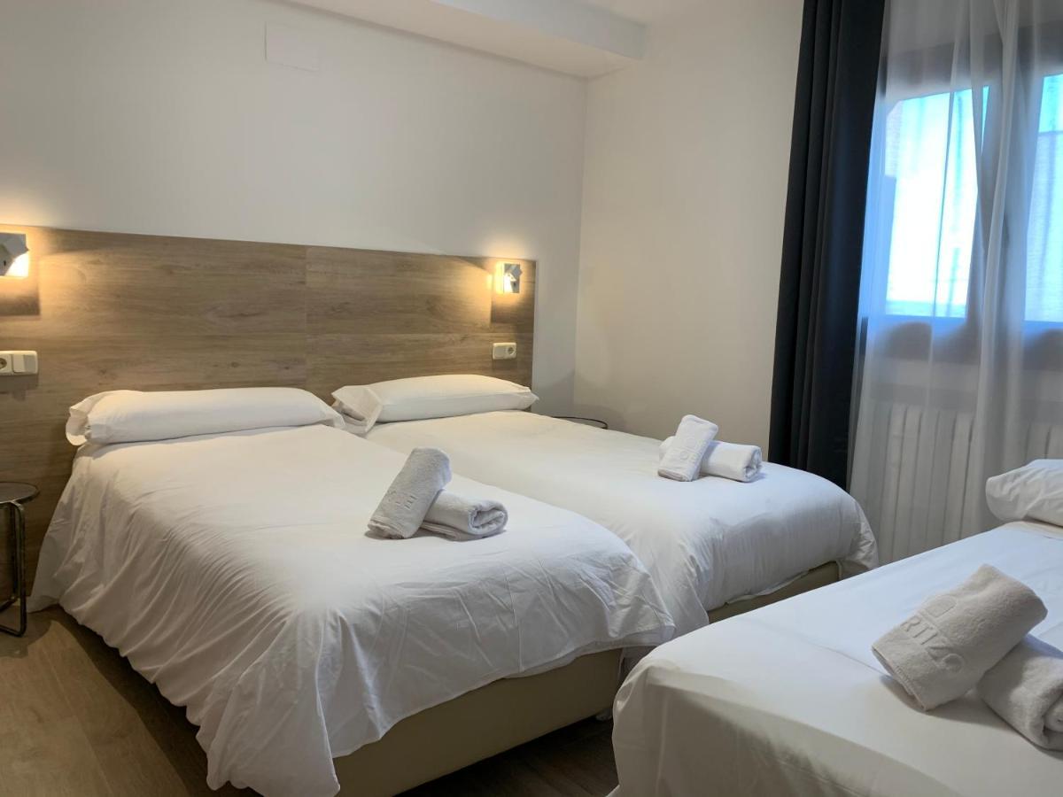 Hotel El Cobertizo Plasencia del Monte 외부 사진