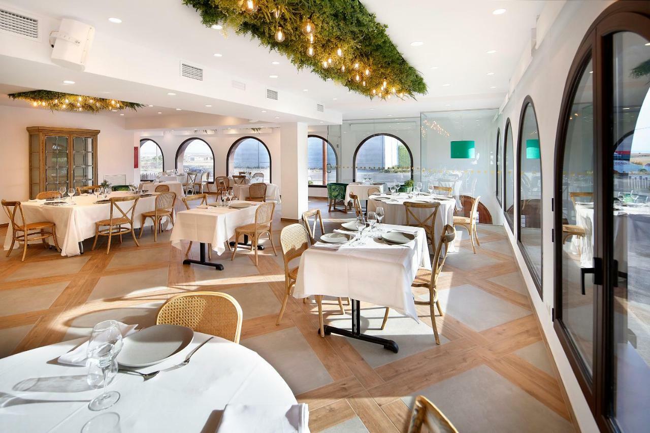 Hotel El Cobertizo Plasencia del Monte 외부 사진